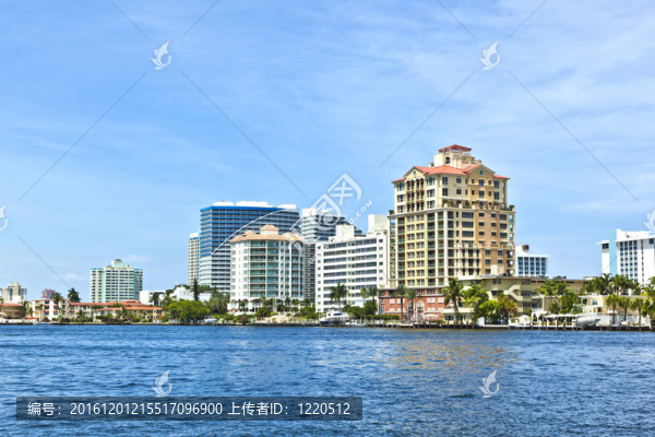 從運(yùn)河羅德岱爾堡天際線
