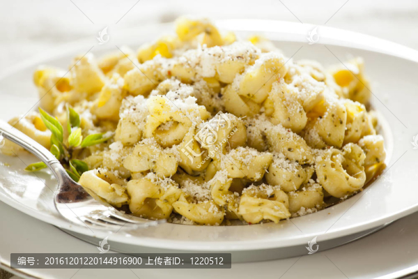 羅勒和芝士餃