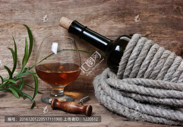 一瓶酒和一瓶酒