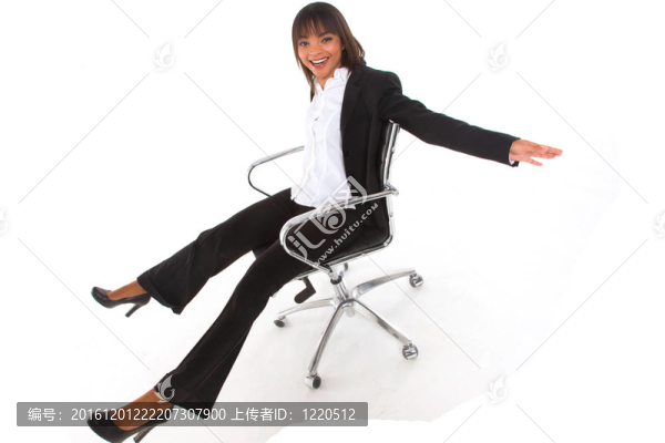 在椅子上的女商人