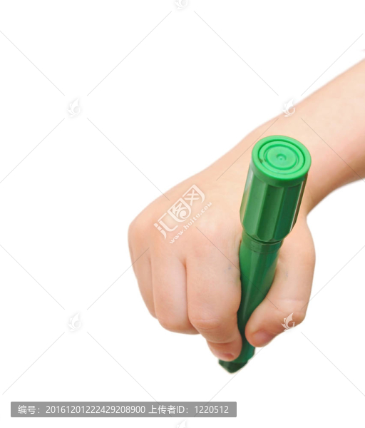 小孩用綠色鉛筆畫畫