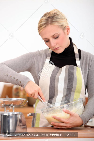 女人做飯
