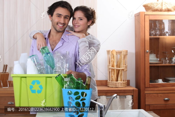 回收再利用的夫婦