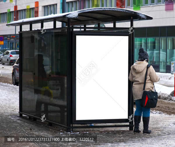 冬天的公共汽車站