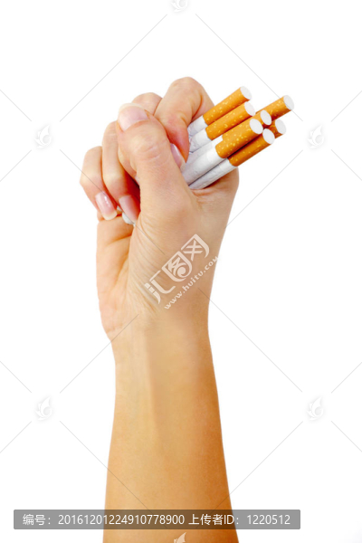 手里拿著一支香煙