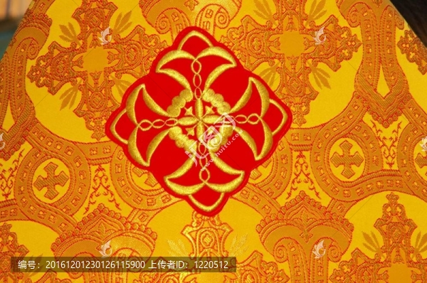 黃色的莊嚴(yán)的斯拉夫東正教神父的地幔