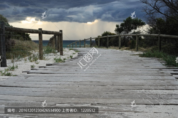 路雷雨