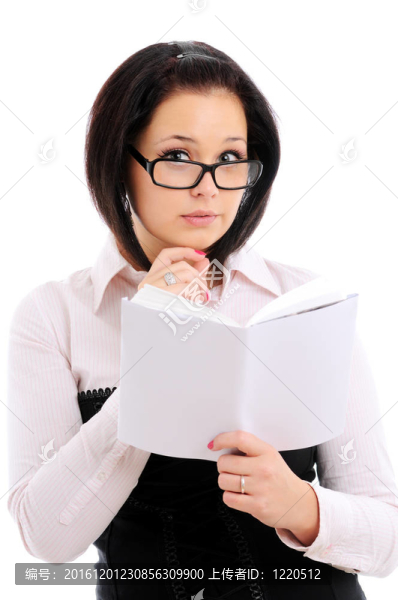 讀一本書的女人