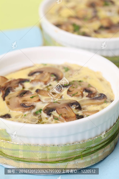 蘑菇焗飯