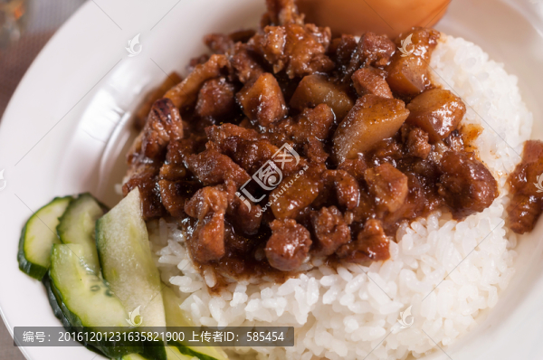 鹵肉飯