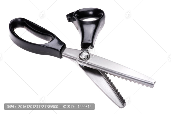 縫紉剪刀收起來