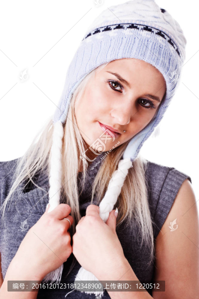 冬帽中的美女照片