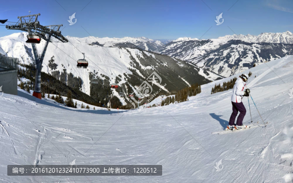 阿爾卑斯山滑雪勝地全景