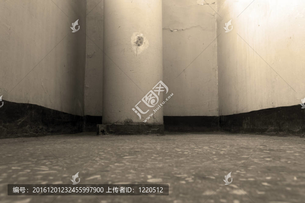 室內(nèi)凌亂的風(fēng)化