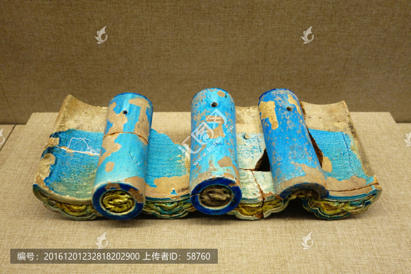 龍紋琉璃瓦當(dāng)