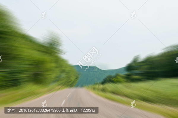 鄉(xiāng)村路與山的運(yùn)動(dòng)