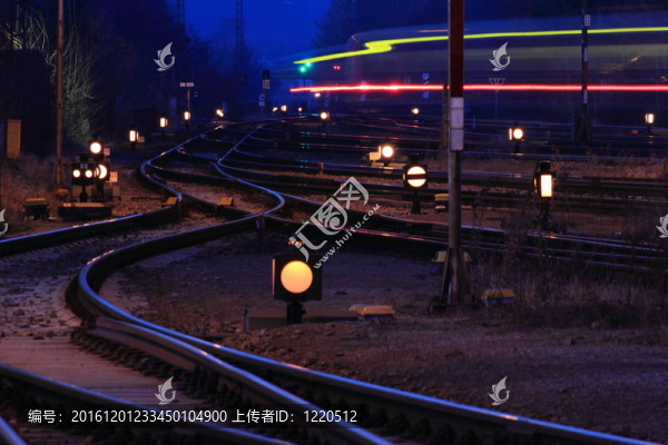 夜間火車站
