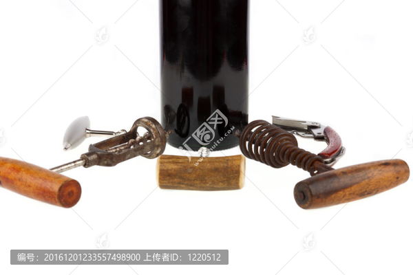 有些是在酒瓶不同的開瓶器