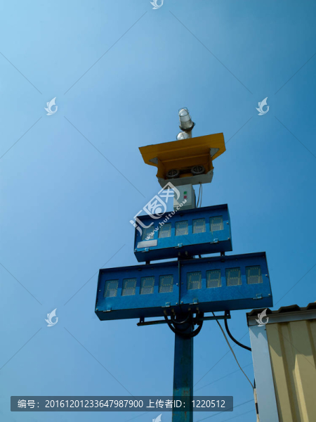 街上的裝置