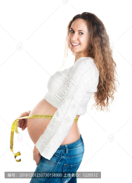 孕婦測量她的胃