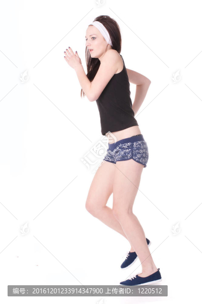 女孩參加體育運(yùn)動