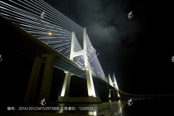 瓦斯科達(dá)伽馬大橋是Lisbon,/葡萄牙的著名景觀