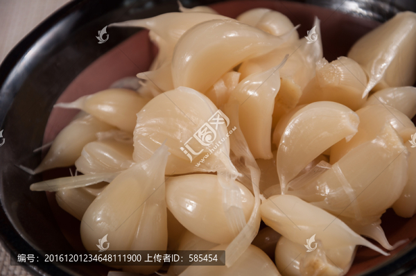 腌蒜頭