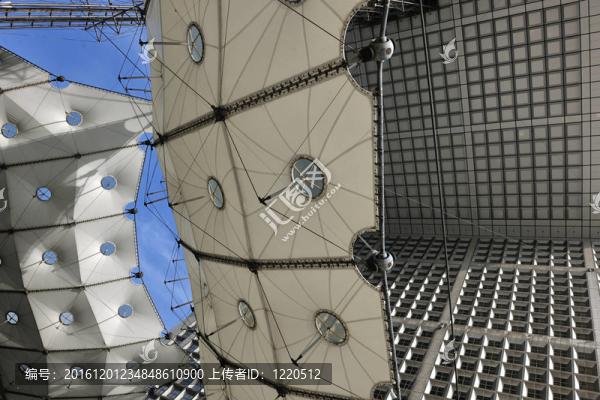 巴黎新中心的現(xiàn)代建筑