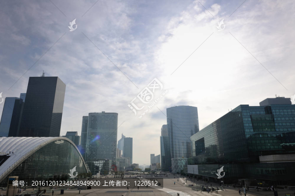 巴黎新中心的現(xiàn)代建筑