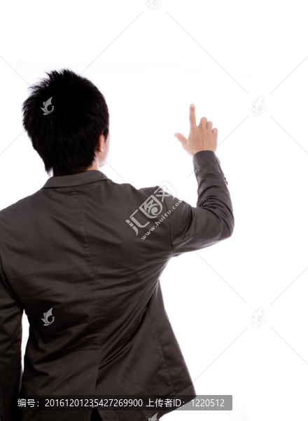 回到一個(gè)年輕的商人指著