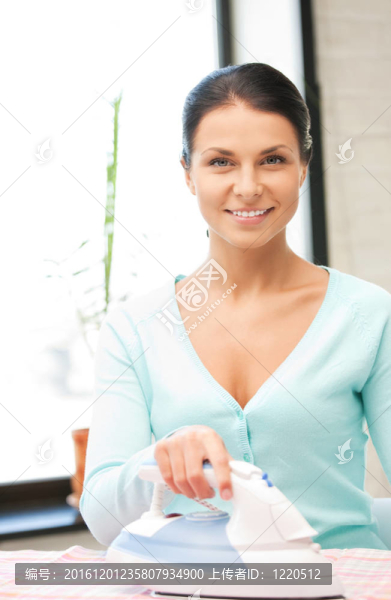 可愛(ài)的家庭主婦與鐵