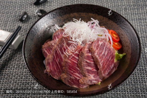 和風(fēng)牛肉刺身