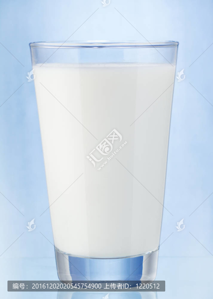 一杯牛奶