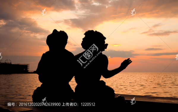 樂sartine；雕像在的里雅斯特