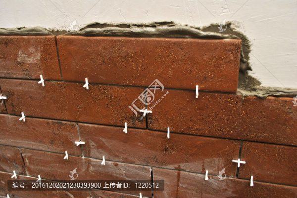 鋪設(shè)瓷磚