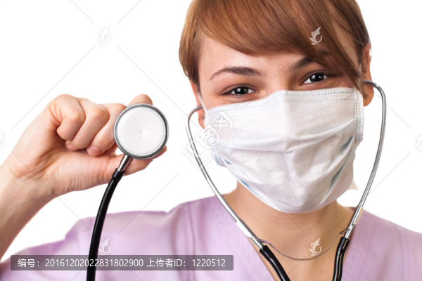 醫(yī)生拿聽診器對著相機