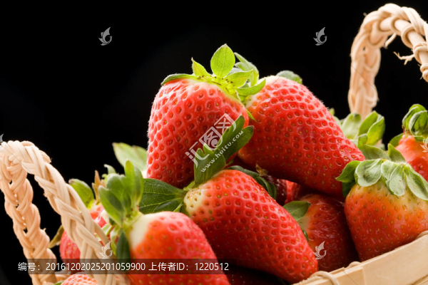 籃子里的草莓