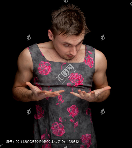 害怕的人打扮成女人；黑baskground