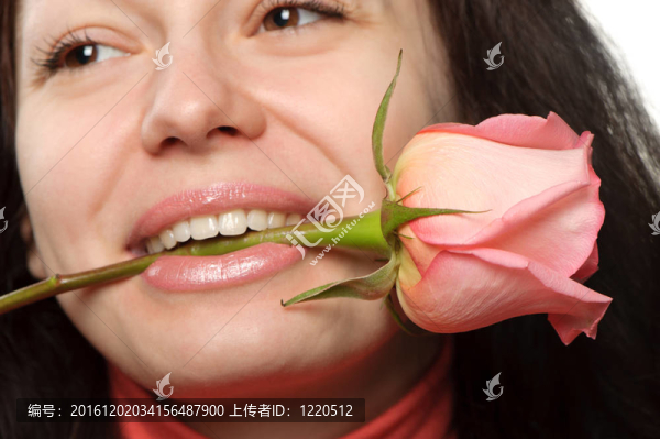 一個女人的玫瑰特寫