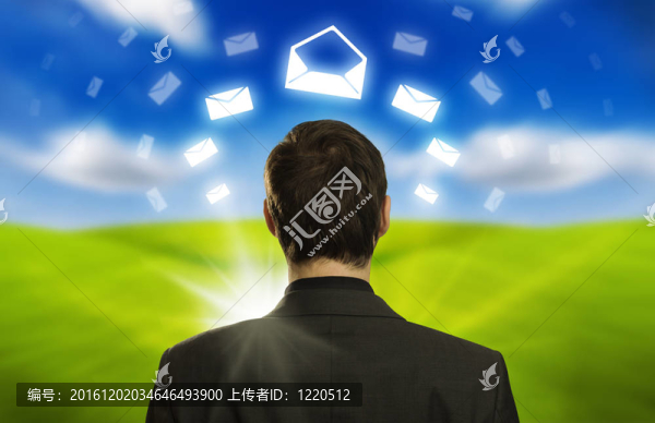 商人的電子郵件圖標(biāo)漂浮在他的頭