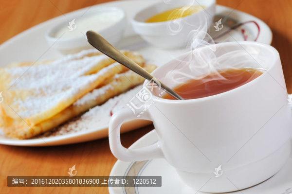 茶和煎餅加糖