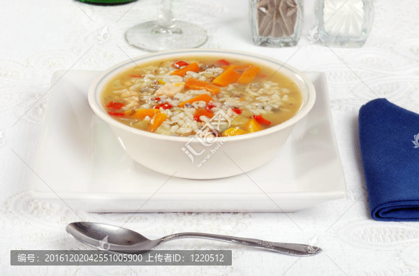 自制雞湯和野生稻湯