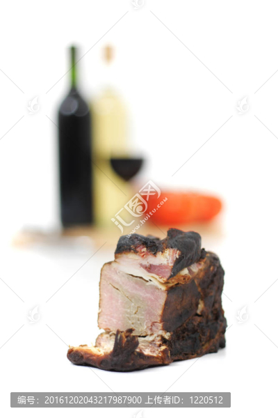煙熏肉和酒