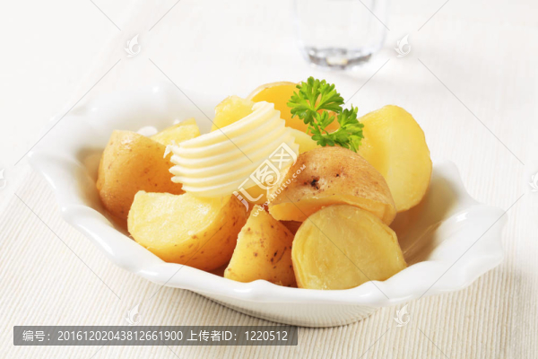 煮熟的土豆