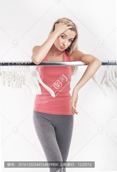 擔(dān)心年輕漂亮的女人沒什么可穿
