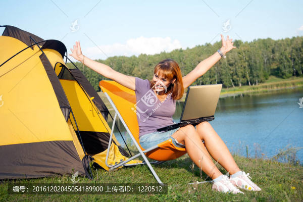女人的筆記本電腦