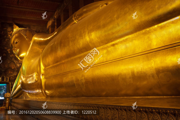 金臥佛像