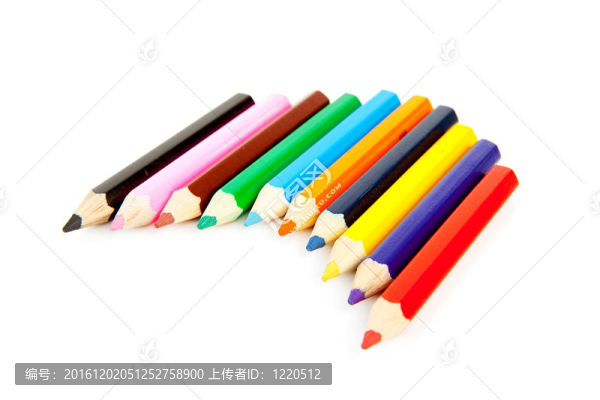 彩色鉛筆在一行