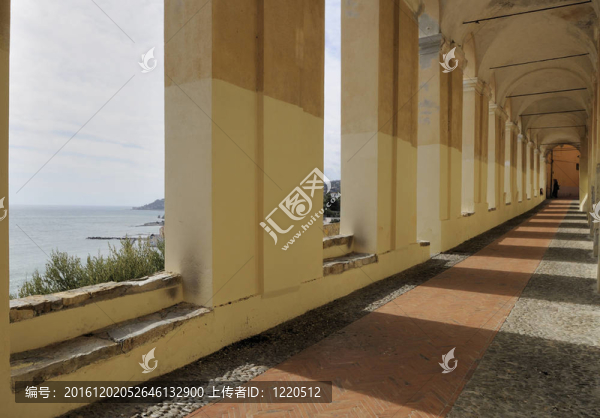 圣基亞拉街機(jī)因佩里亞