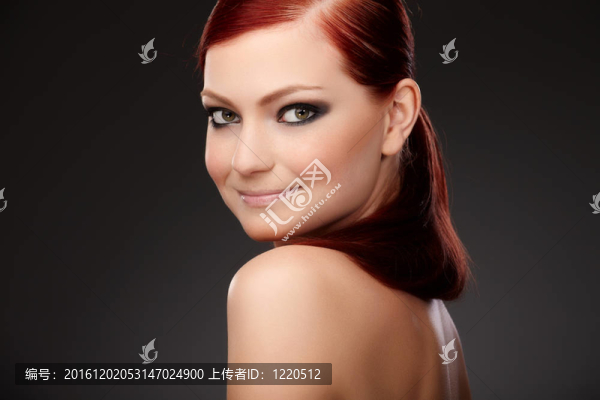 紅發(fā)美女